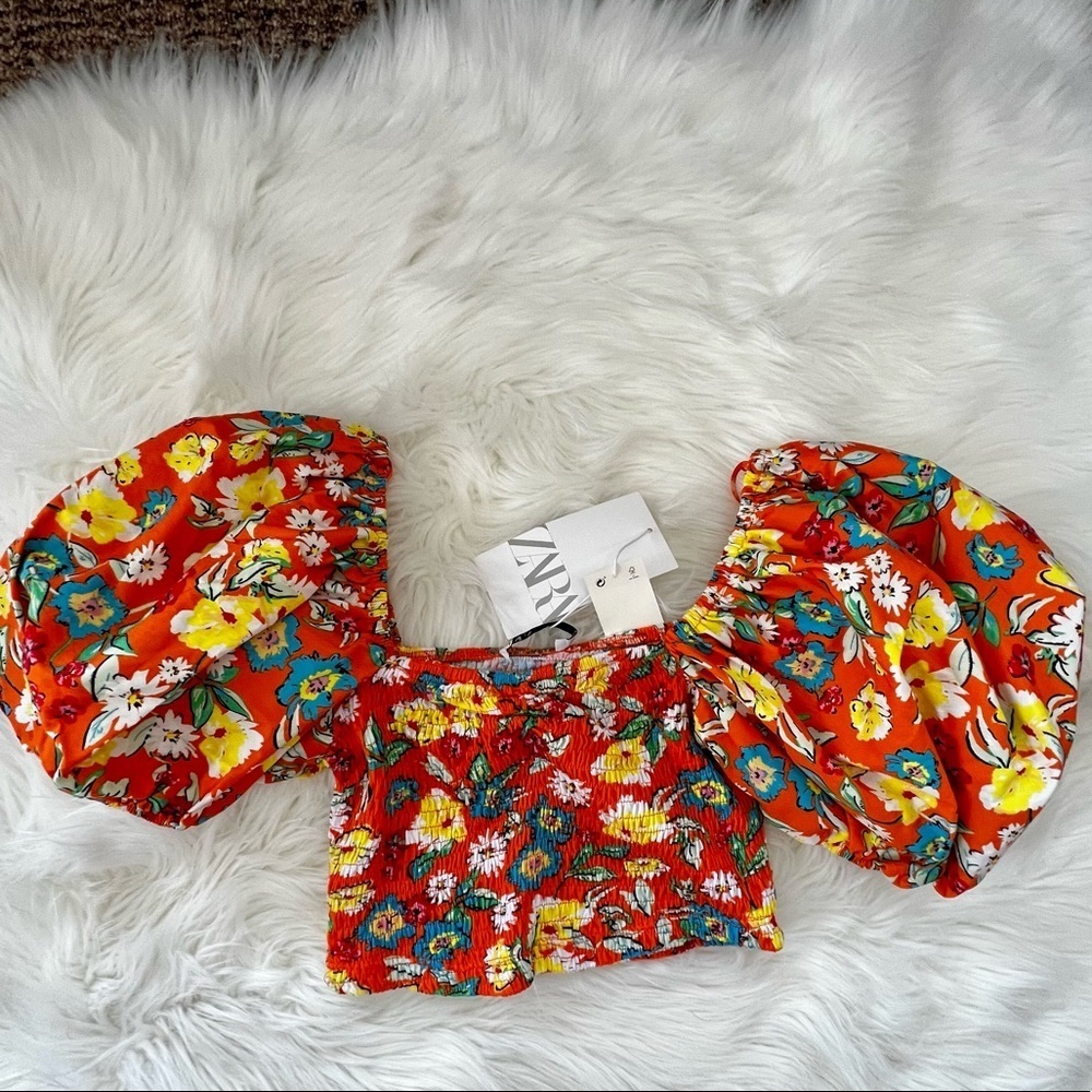 Zara | NWT ๐ Orange Floral Smocked Puff Sleeve Crop Top Medium - Picture 2 of 5